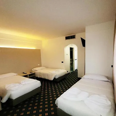 Hotel Azzano Decimo Ξενοδοχείο