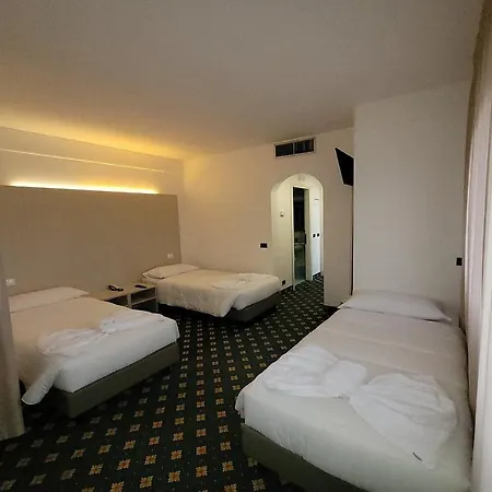 Hotel Azzano Decimo Ξενοδοχείο Azzano Decimo